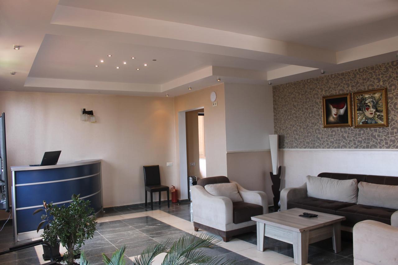 Seazone Hotel Sekvetili Kültér fotó